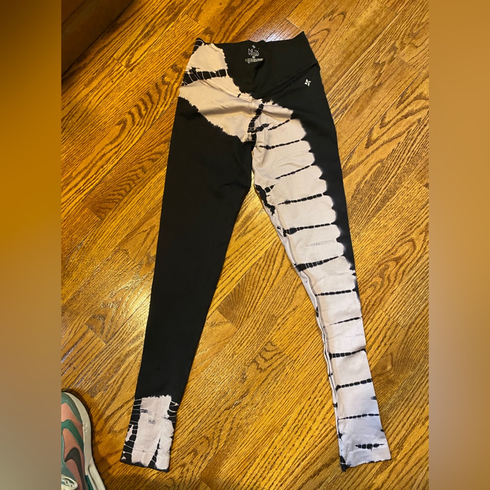 NUX tie dye leggings size small